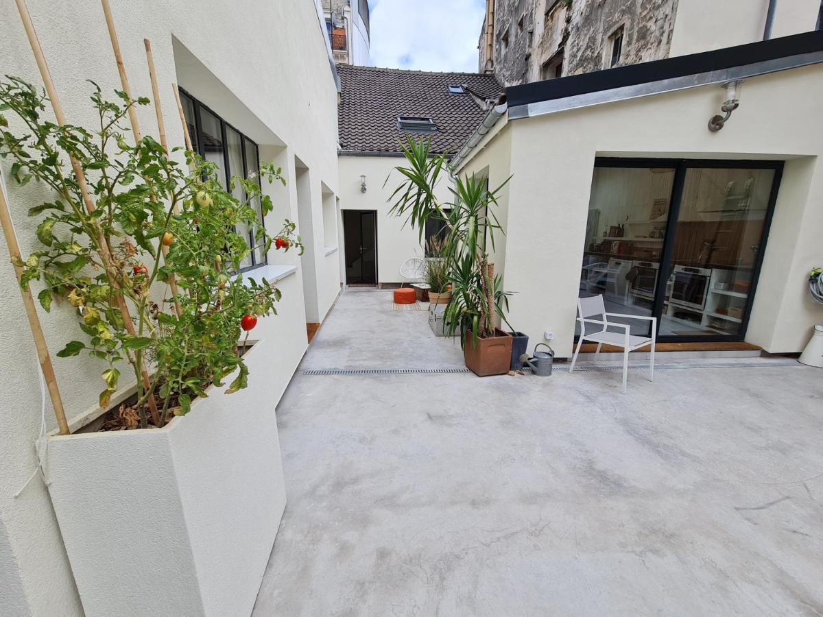 Le Saint Christophe - Mairie D'Aubervilliers Ligne 12 Luaran gambar