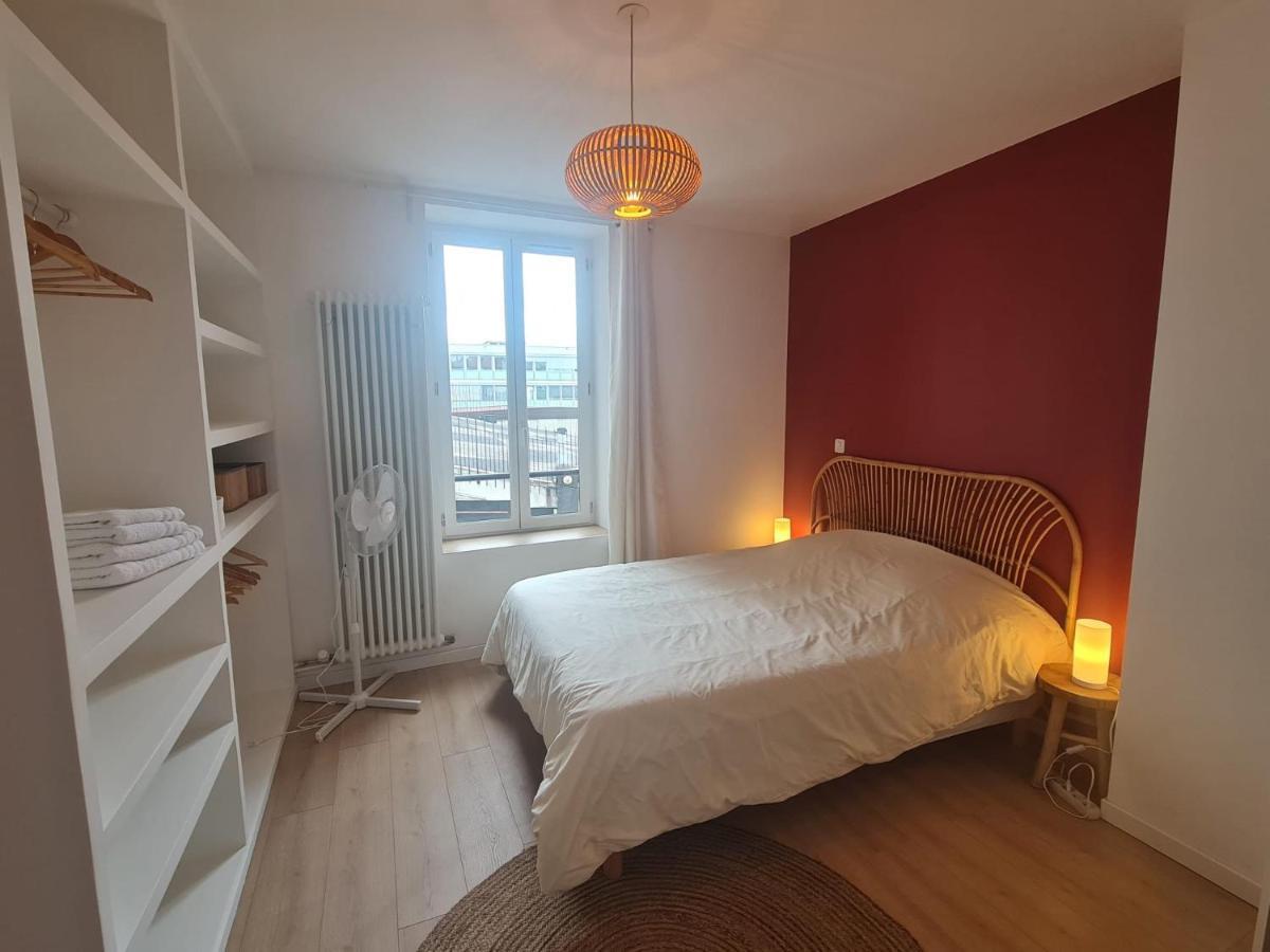 Le Saint Christophe - Mairie D'Aubervilliers Ligne 12 Luaran gambar