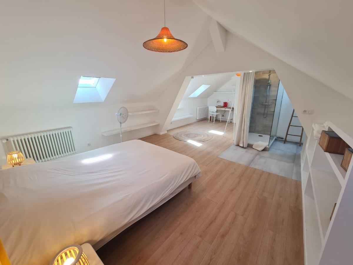 Le Saint Christophe - Mairie D'Aubervilliers Ligne 12 Luaran gambar